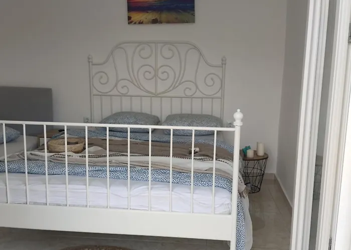 Las Hermanas For 2 * Peraía